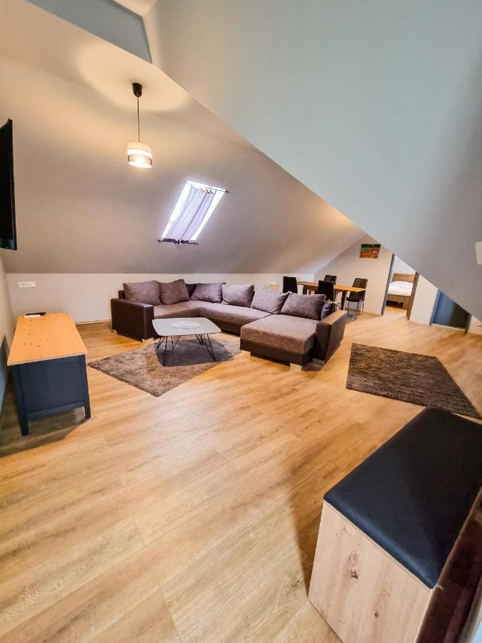 Xxl Rooms Osijek Extérieur photo