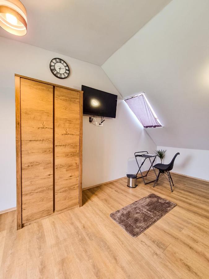 Xxl Rooms Osijek Extérieur photo