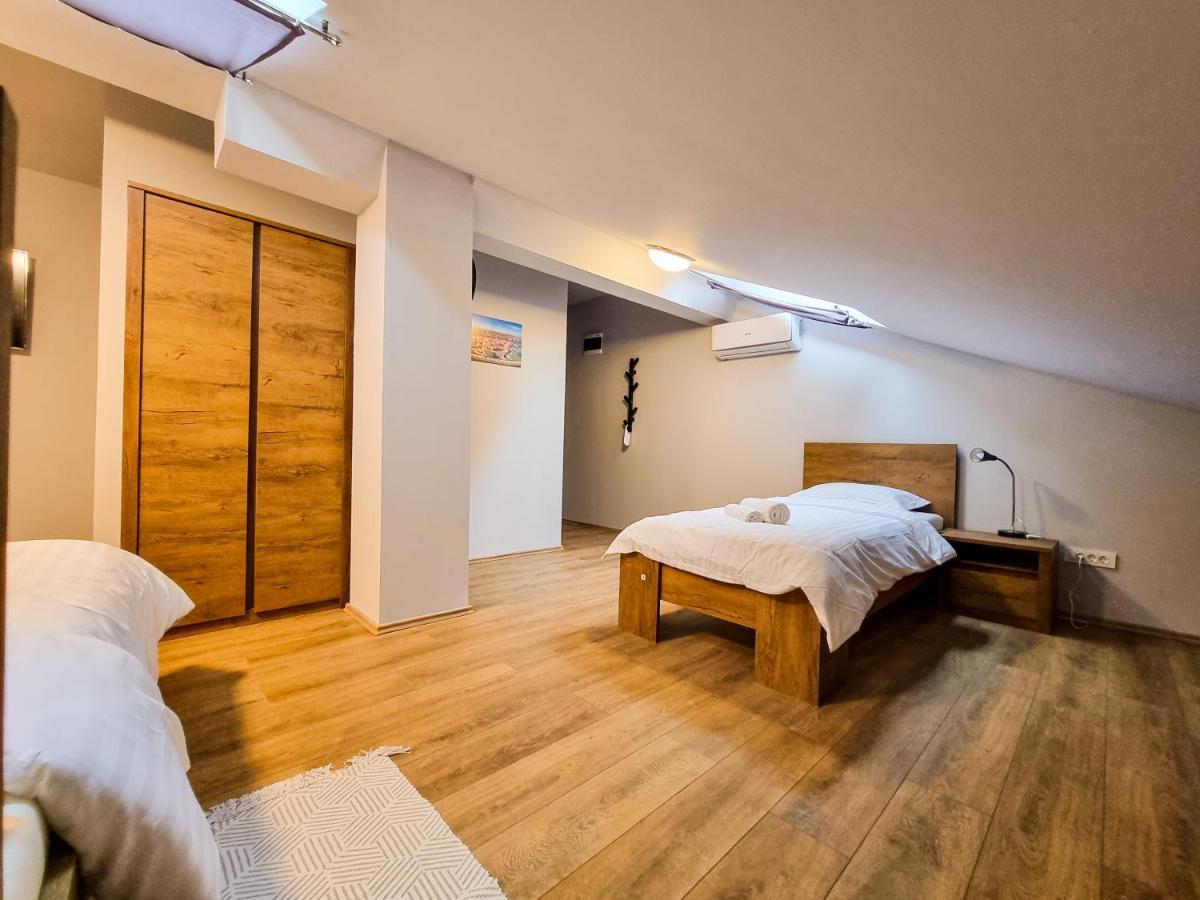Xxl Rooms Osijek Extérieur photo