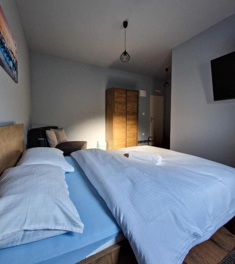 Xxl Rooms Osijek Extérieur photo