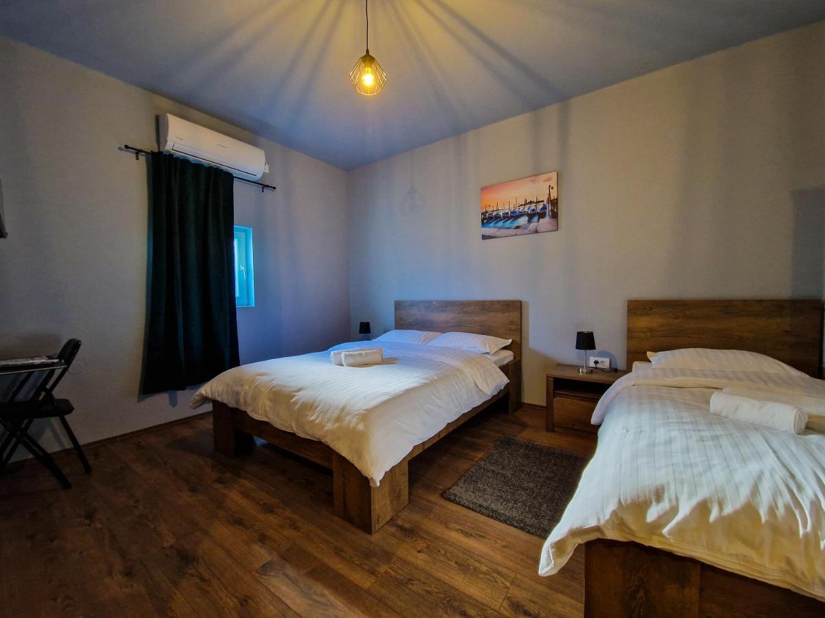Xxl Rooms Osijek Extérieur photo
