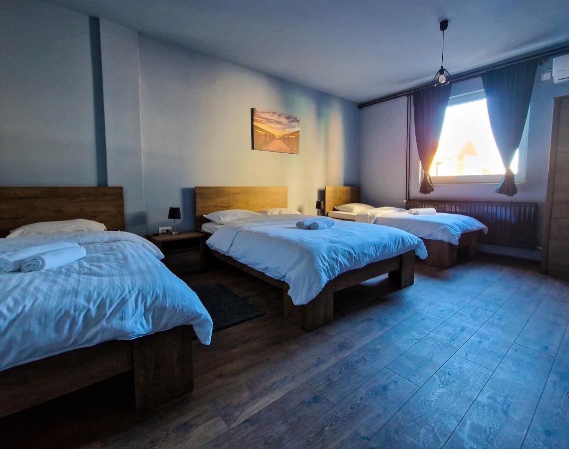 Xxl Rooms Osijek Extérieur photo